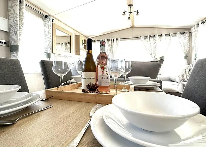 Cedar Retreat Holiday home Scarborough